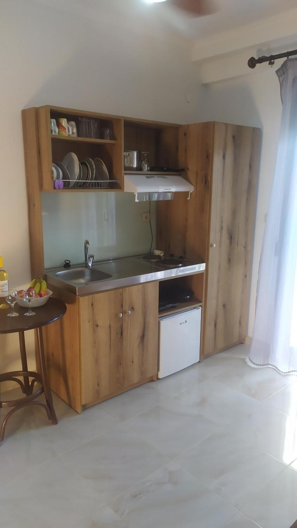 Smallhotel - Vevi Bagian luar foto